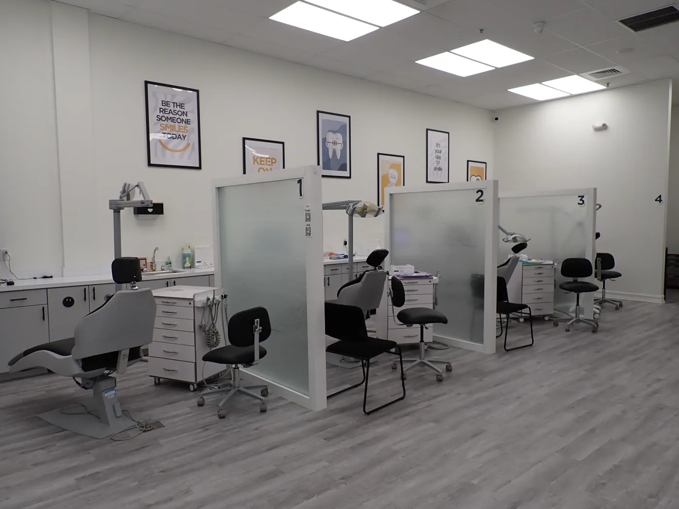 Numbered treatment stations in the Miami Lakes clinical bay