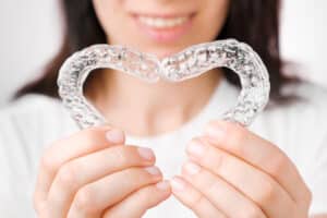 How to Clean Invisalign Aligners Properly for Crystal Clear Trays